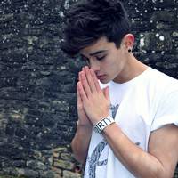 欧美头像重口味男:守候身旁i_WWW.TQQA.COM