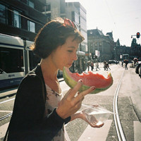 意境风长发女生qq头像:谁知道我们梦归何处_WWW.TQQA.COM