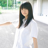 唯美清新中短发女生头像_WWW.TQQA.COM