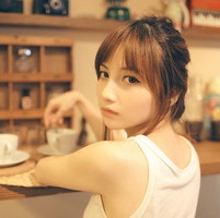 清纯意境阳光女生头像_WWW.TQQA.COM