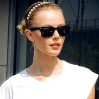 欧美女生头像复古风:爱了你瞎了眼_WWW.TQQA.COM