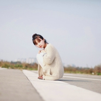 温柔似水唯美小清新女生图片头像:最近还好么_WWW.TQQA.COM