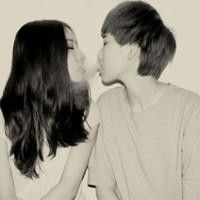 拿着气球陪你环游世界:2016情侣头像幸福美好系列_WWW.TQQA.COM