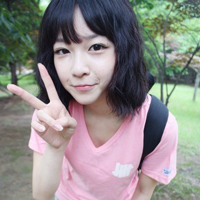 校园清新头像:学校里的可爱美眉_WWW.TQQA.COM
