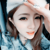 你胸口的温度:娇小可爱的阿宝色女生头像_WWW.TQQA.COM