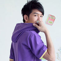 自搭QQ情侣头像:只不过想好好爱一个人_WWW.TQQA.COM