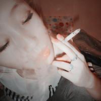 抽烟的女生头像:非主流你跟不上的潮流_WWW.TQQA.COM