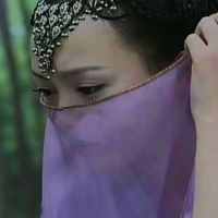 QQ头像紫色背景女生:浪漫系:生活很美好_WWW.TQQA.COM