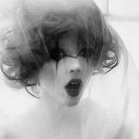 短头发欧美女孩头像:@心系你一人_WWW.TQQA.COM