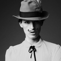 男生欧美头像:不带字_WWW.TQQA.COM