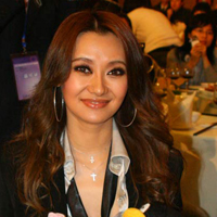 女神爱戴图片QQ头像_WWW.TQQA.COM