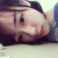 QQ可爱女生头像不带字:爱把空气结成冰_WWW.TQQA.COM