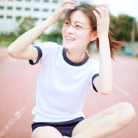 qq头像阳光意境女生:表面现象_WWW.TQQA.COM