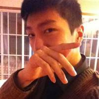 情侣头像一对两张:不带字:我会一直陪着你_WWW.TQQA.COM