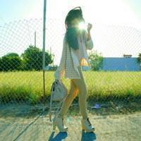 唯美清新女生侧面头像:多少爱不能重来_WWW.TQQA.COM