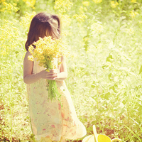 唯美长裙自然风:你不爱有人爱_WWW.TQQA.COM