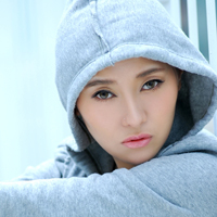 女神爱戴图片QQ头像_WWW.TQQA.COM