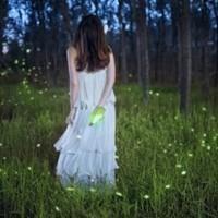 唯美漂亮清纯的女生头像:掩饰的落寞_WWW.TQQA.COM