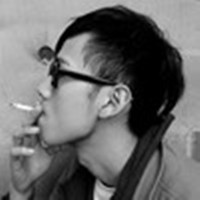 灰色帅哥头像:坚强的自己_WWW.TQQA.COM