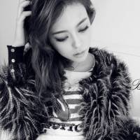 女生灰色qq头像:被爱情淘汰_WWW.TQQA.COM