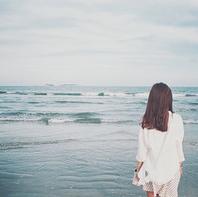 非主流女生头像唯美海边:思念一个人的味道_WWW.TQQA.COM
