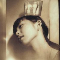 一个人伤感意境头像:听你说想我_WWW.TQQA.COM