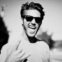 男生欧美头像:不带字_WWW.TQQA.COM