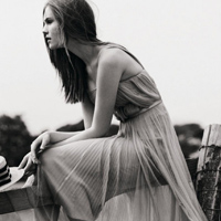 欧美风知性女生qq头像:每天想你i_WWW.TQQA.COM