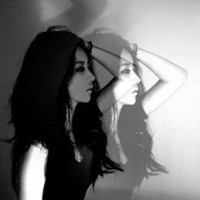 唯美灰色意境女生头像:幸福在哪里_WWW.TQQA.COM
