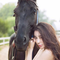 可以陪你去冒险:唯美高清qq空间女头像_WWW.TQQA.COM