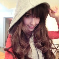 自信心爆棚:唯美红色气质女头像_WWW.TQQA.COM