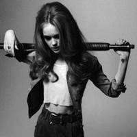 欧美女生头像复古风:爱了你瞎了眼_WWW.TQQA.COM