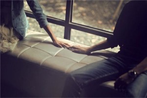 情侣头像图片一左一右+情侣签名图片_WWW.TQQA.COM