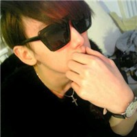 七夕你离开了我:戴眼镜的阿宝色情侣头像_WWW.TQQA.COM