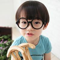 微博情侣小朋友头像:我们的天空有一道彩虹_WWW.TQQA.COM