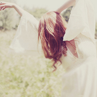 爱情渐渐褪去了颜色:唯美头像吧女头:不愿再见面_WWW.TQQA.COM