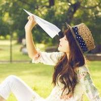 QQ唯美清新女生头像:承载一颗心_WWW.TQQA.COM