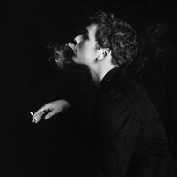 欧美伤感抽烟男生头像_WWW.TQQA.COM