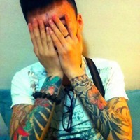 欧美纹身头像男生:赌一场爱情游戏_WWW.TQQA.COM