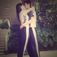 校园穿校服的QQ情侣头像:谁说校服不是情侣装_WWW.TQQA.COM