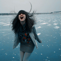 欧美女生吸烟头像_WWW.TQQA.COM