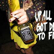 欧美头像男生喝酒_WWW.TQQA.COM