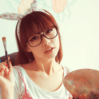 眼镜控气质可爱女生头像:属于我们的烟火_WWW.TQQA.COM