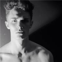 2016霸气欧美男生头像:唯i一人心_WWW.TQQA.COM