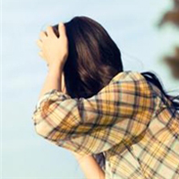 眼神交汇记住你甜蜜笑容::森系意境女生头像_WWW.TQQA.COM