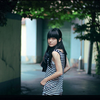 采蘑菇的小姑娘:意境森系女头_WWW.TQQA.COM