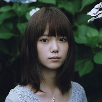 唯美小清新短发女生头像:回忆里寂寞模糊的小时_WWW.TQQA.COM