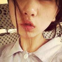 抱着猫咪的女生头像:可爱妹子万人疼_WWW.TQQA.COM