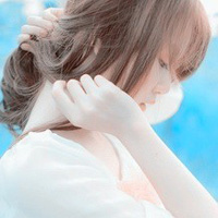 白色唯美纯情的女生QQ头像_WWW.TQQA.COM
