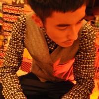 QQ情侣头像大全没字的:幸福的一男一女_WWW.TQQA.COM
